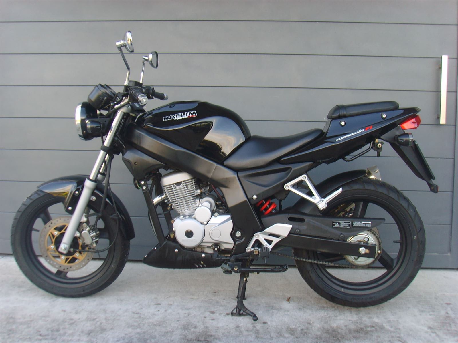 Daelim Roadwin 125 - Imagen 1