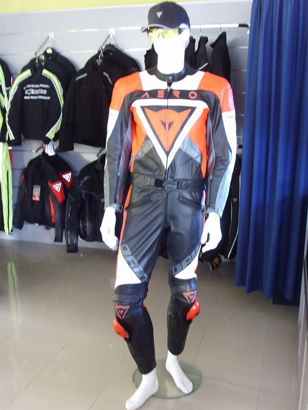 Mono Dainese Aero Cazadoras