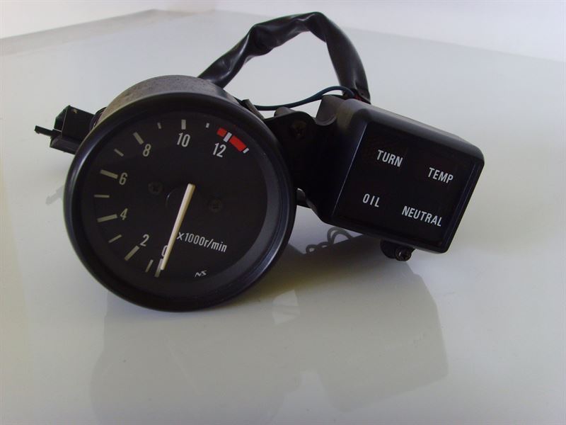 Reloj cuenta rpm Yamaha TZR - Imagen 1