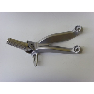 Soporte reposapies trasero Suzuki GSX-R 1000 / 750 / 600 - Imagen 1