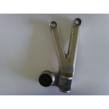 Soporte reposapies trasero Yamaha R6 - Imagen 1