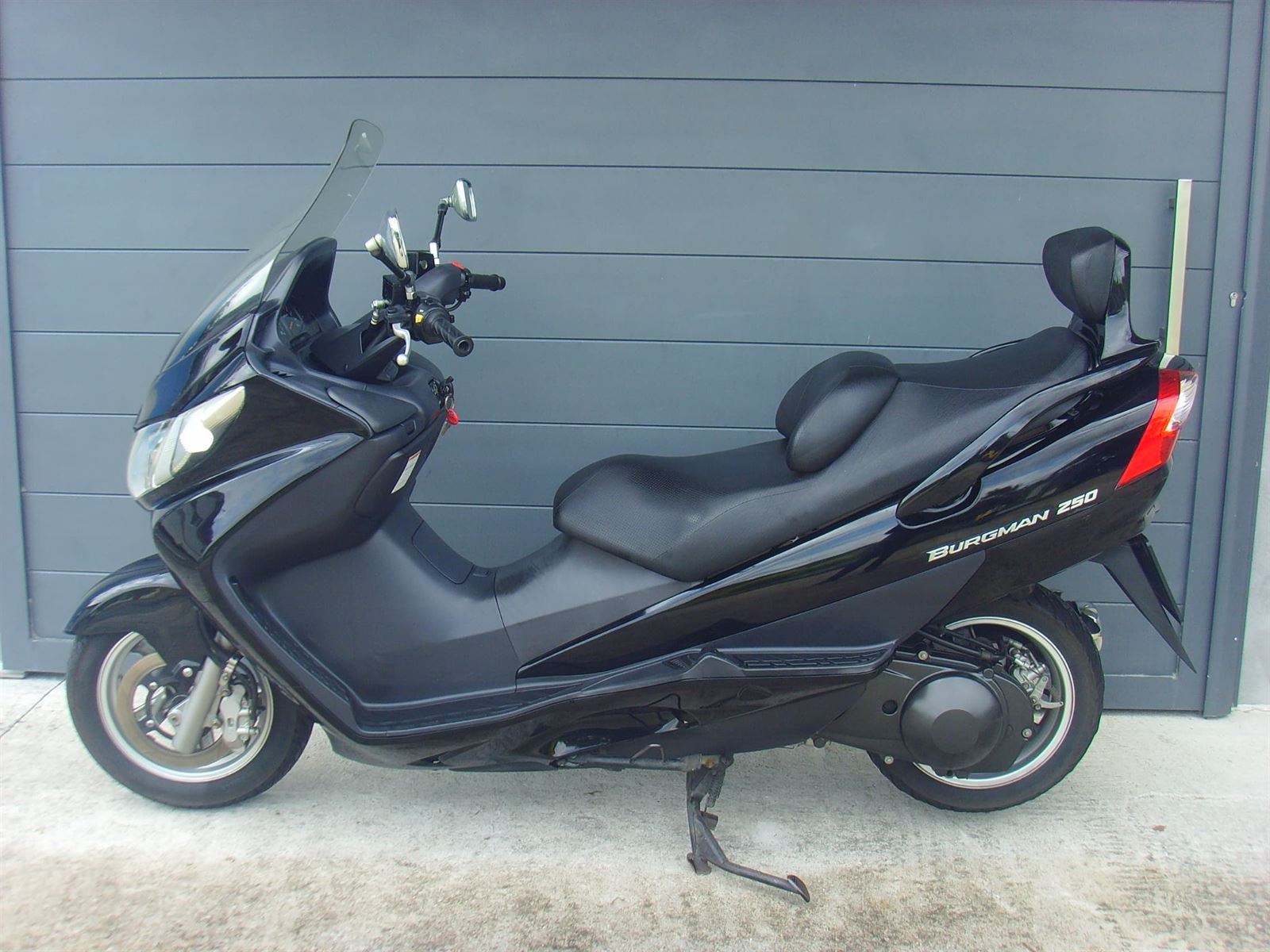 Suzuki Burgman 250 - Imagen 1